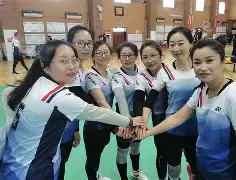 包含排球热身赛掀起高潮，渝州白虎队翻盘中原天狼队，战至最后一刻——精神属性拉满的词条