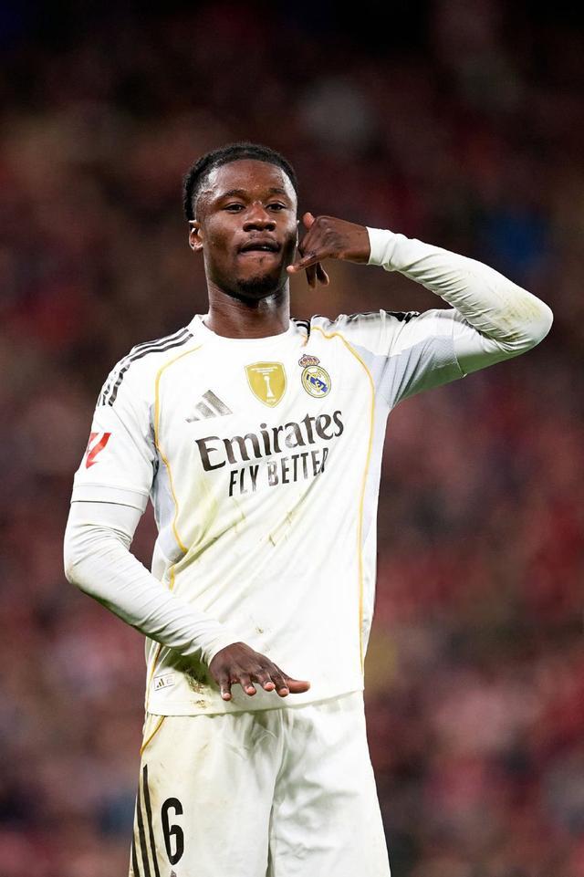  出自半城烟雨半城沙 