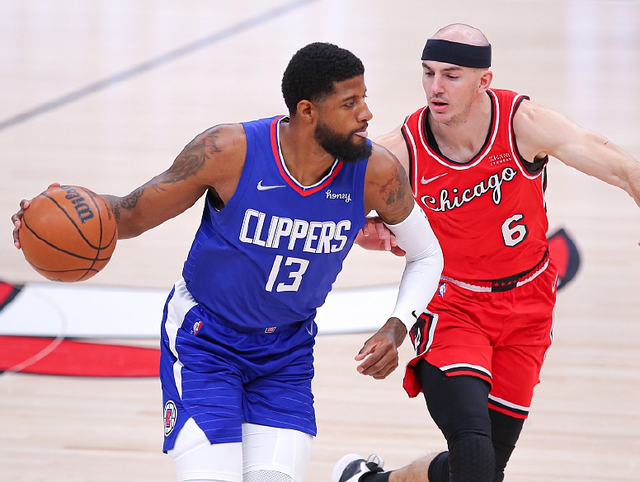 开云电竞-包含德罗巴在快船比赛中关键助攻，回归赛场引发热议！的词条